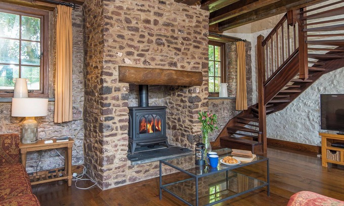 Stackpole Cottage | Coach House, Holiday Cottage Stackpole , Sleeps 8, 4 bedrooms, bathrooms