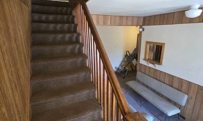 Yellowhead County Apartment | Coal Branch Hotel & Restaurant, Room 9