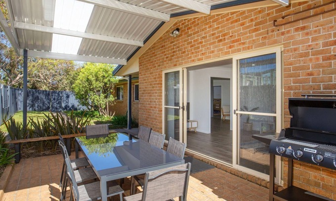 Culburra Beach House | Coastal Capers - Pet Friendly - 10 Mins Walk to Beach
