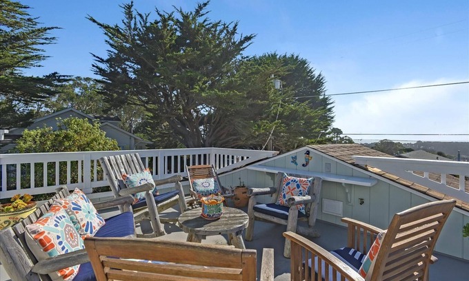 Moss Beach House | Coastal Charm: Ocean Views, Hot Tub, Fire Pit Near Tide Pools, Surfing, & SFO
