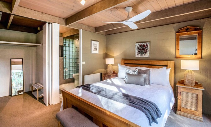 Ocean Grove House | Coastal Couples Retreat