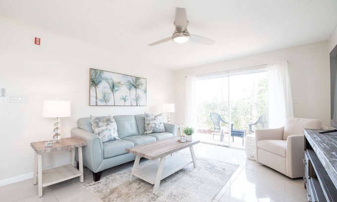 Ocean Side Village Condo | Coastal Oasis Near Beach & Pool