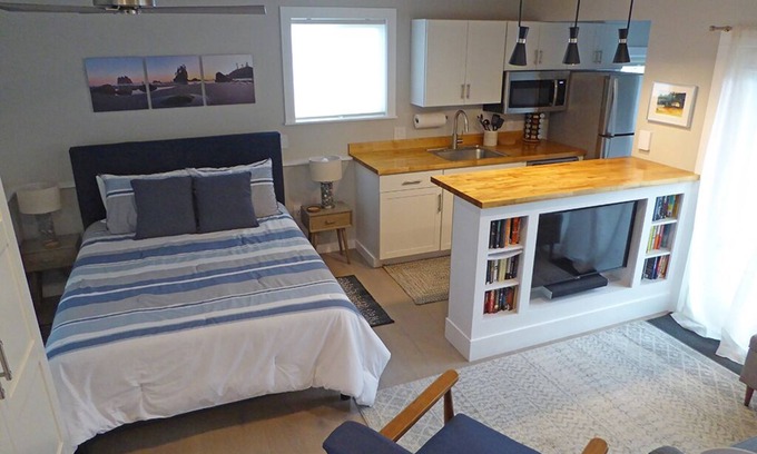 Hansville House | Coastal Retreat - Beach, Hiking & Mountains!
