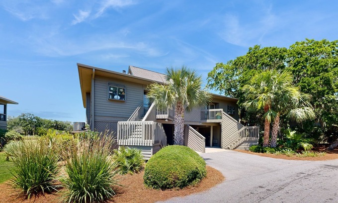 Summerwind Villas House | Coastal retreat with fireplace, AC, grill, lagoon views and close to beach