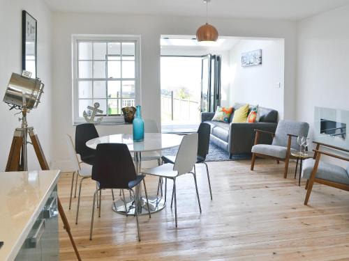 Swalecliffe House | Coastguard Cottage