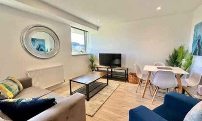 Severn Beach Apartment | Coates House one bed, with SB - Nailsea