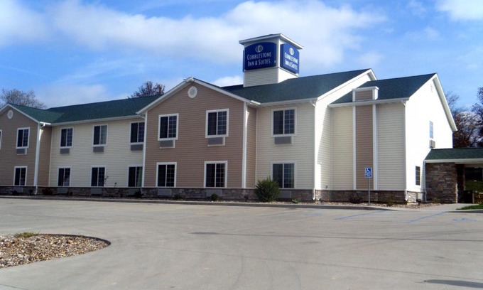 Bloomfield Hotel | Cobblestone Inn & Suites - Bloomfield