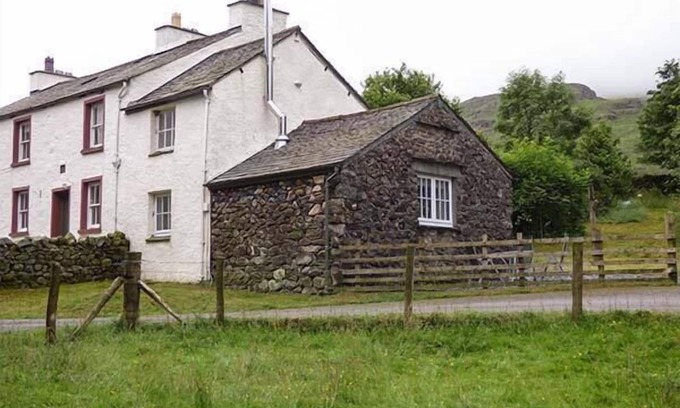 Broughton in Furness Cottage | COCKLEY BECK COTTAGE, pet friendly in Broughton-In-Furness