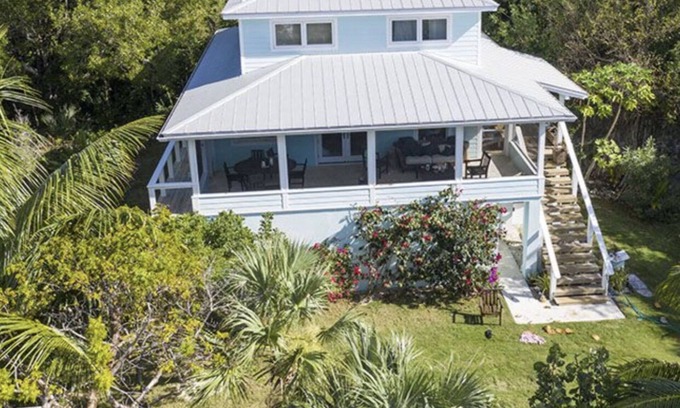 Green Turtle Cay Villa | Coco Bay, Green Turtle Cay, Generator, & steps to beach-sleeps 4-8