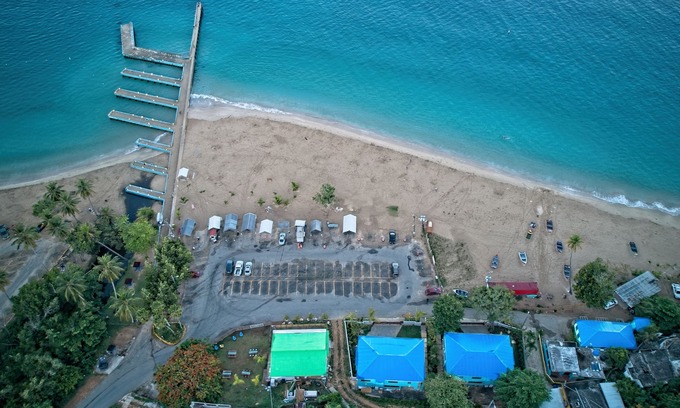 Aguadilla House | Cocoloba Deluxe 1- Beach front casita steps from the beach and Popular Beach Bar
