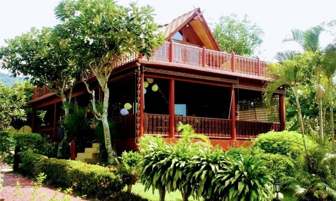 Bang Po Villa | Coconut River beach Holiday Villa