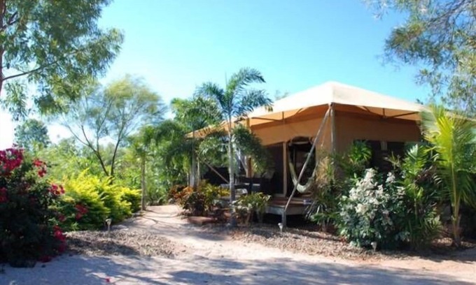 Broome Bed & Breakfast | Coconutz - self contained eco tents with fantastic ocean views