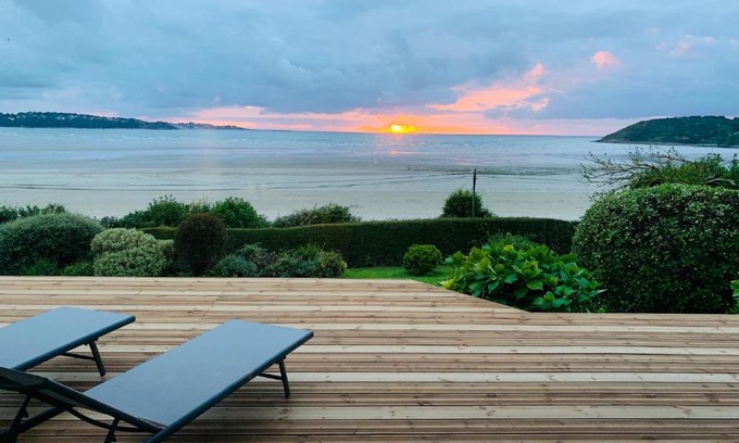 Saint-Michel-en-Greve Apartment | Cocoon au bord de l'eau