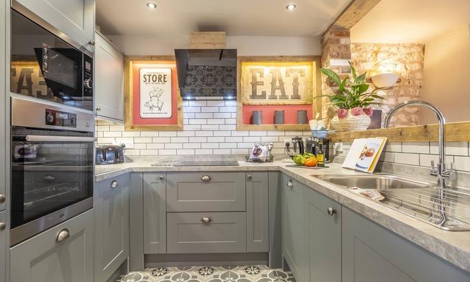 Walsingham Cottage | Cog Cottage, Great Walsingham. Norfolk