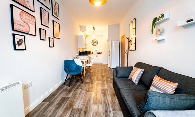 Castle Apartment | Cohost Partners Cozy Swansea Retreat