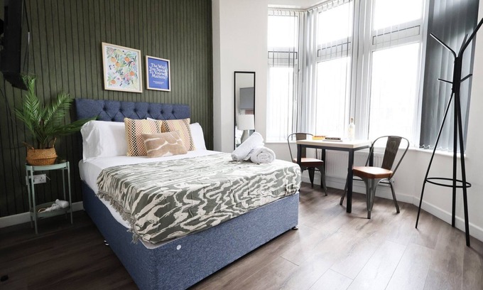 Penylan Apartment | Cohost Partners Stylish Studio Near Cardiff