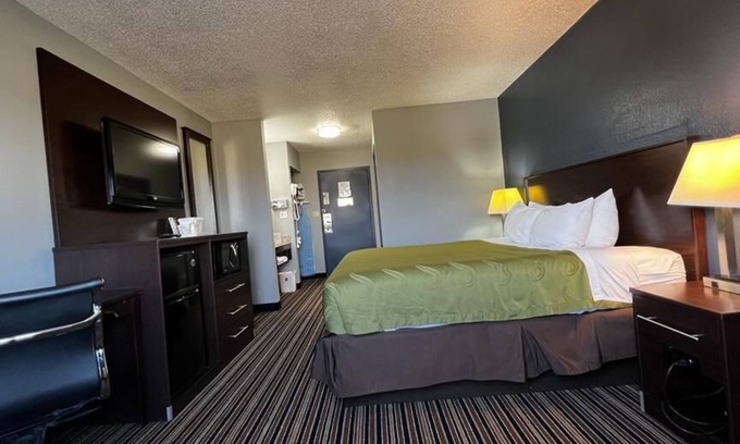 Colby Hotel | Colby Inn and Suites