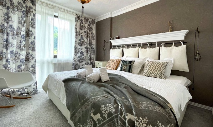 Sinaia Apartment | Colina Boutique Apartment with Free Parking