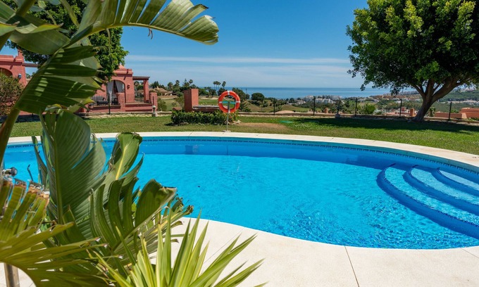 Castillo de Sabinillas Apartment | Colinas el Hacho 2320 Penthouse Vistas al mar