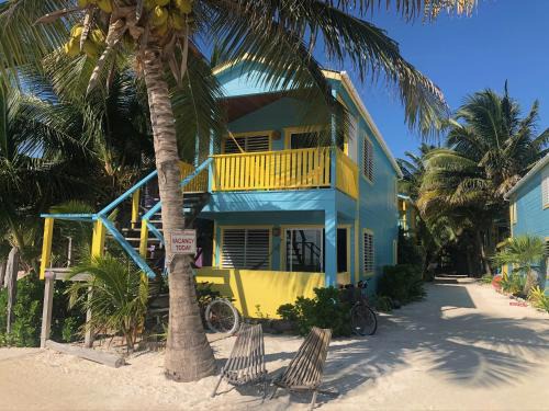 Caye Caulker Hotel | Colinda Cabanas