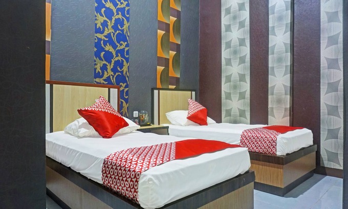 Makassar Hotel | Collection O 91488 Hotel Lingkarsut Jeneponto Near Patung kuda, Jeneponto