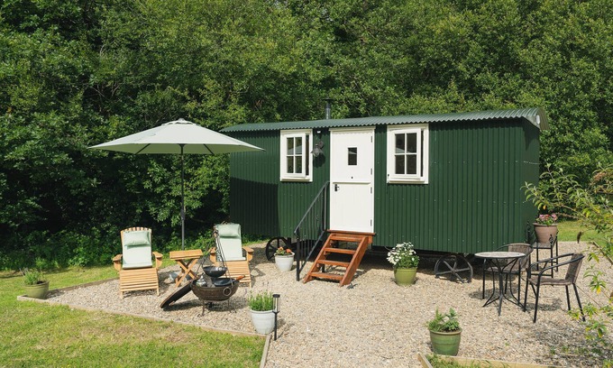 Oakford Cottage | COLLEN, pet friendly, with open fire in Aberaeron