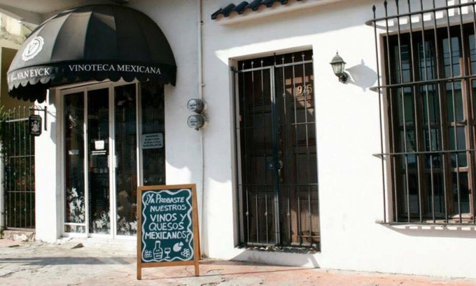 Ricardo Flores Magon House | Colonial House with Outdoor Terrace in downtown Veracruz ideal for family