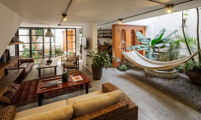 La America Villa | Colonial villa in Laureles