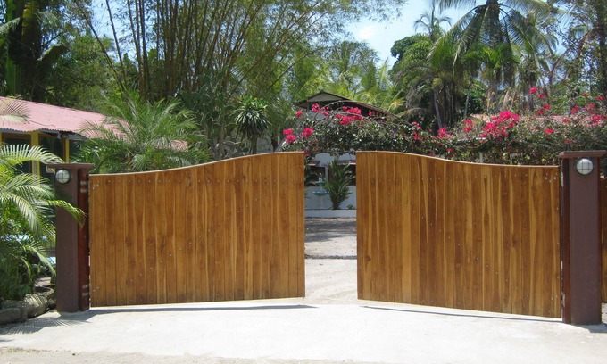 Playa Zancudo Hotel | Coloso del Mar
