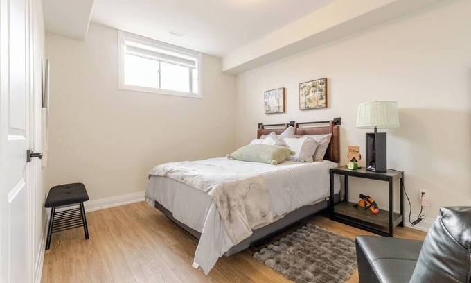 Port Hope Apartment | Colour Cove Retreat | A Cozy Modern Haven for Every Season of Relaxation!