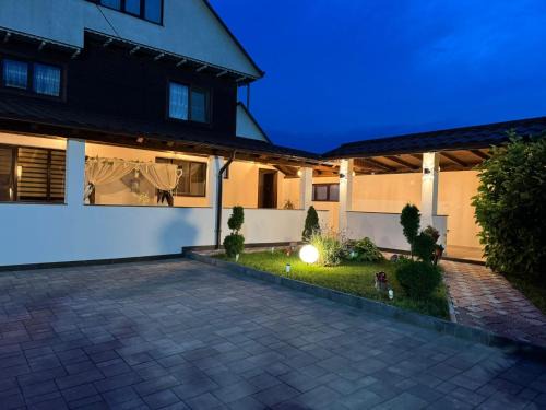 Tirgu Neamt House | Coltul verde