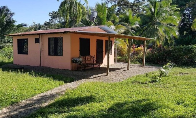 Playa Matapalo House | Come and enjoy a slice of paradise just 200 meters from the Pacific Ocean!