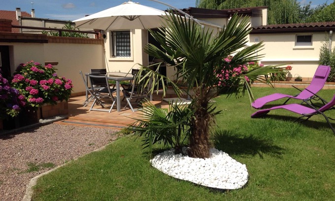 Cagny Apartment | Come and visit Normandy, its tourist sites and enjoy the garden.
