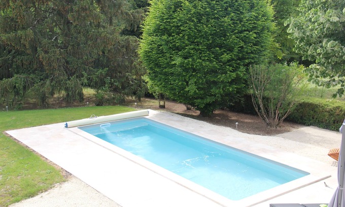 Boutiers-Saint-Trojan Villa | Come cocooning and enjoy the pool and hottub together, near the golf of Cognac!