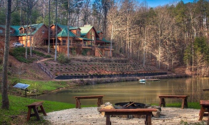 Tate Cabin | Come experience a Little Piece of Heaven!