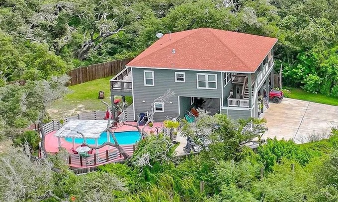 Rockport House | Come stay at Bahama Mama’s