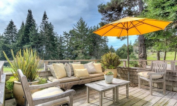 Sea Ranch House | Come take in the ocean, gaze at the starry skies, commune with nature.