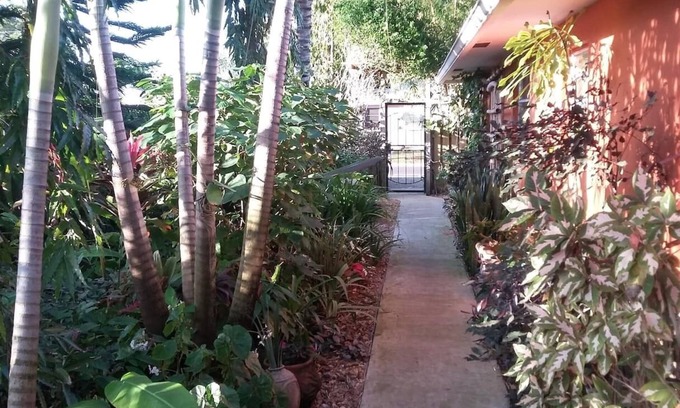 Central Oakland Park House | Come to your private retreat from your hectic life