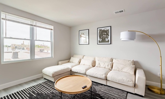 Passyunk Square Apartment | Come Together 3BED 4BATH