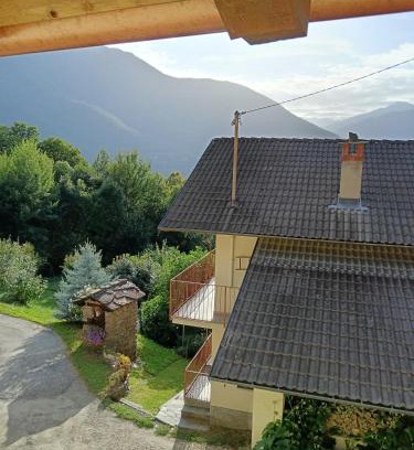 Pinasca House | Come una barca nel bosco