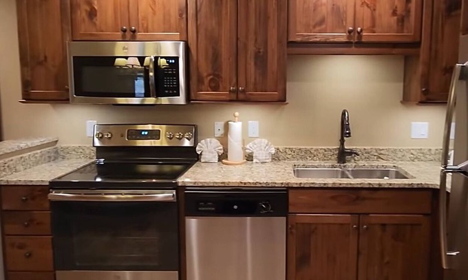 Gatlinburg Cabin | Comfort and adventure await at this resort cabin in the Great Smoky Mountains.