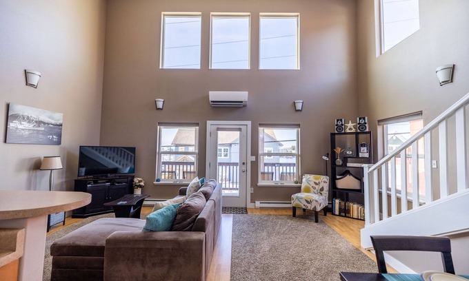 Sitka Condo | Comfort and Convenience in Downtown Sitka - Suite A