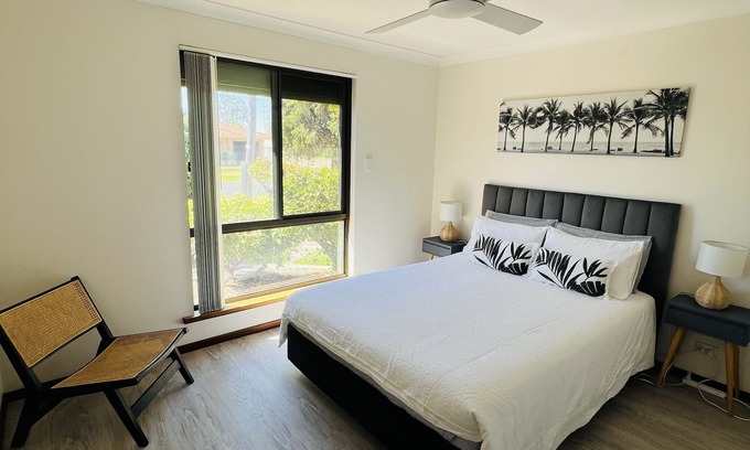 South Bunbury House | Comfort & Convenience Entire South Bunbury home ~ Families/Workers ~Netflix~Wifi