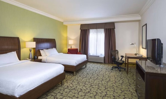 Hopelawn Hotel | Comfort & Convenience near Rutgers University | Free Wi-Fi, Free Parking & Pool