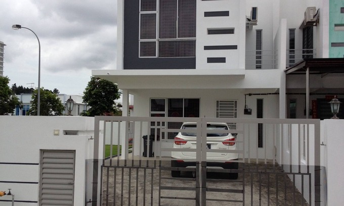 Bukit Indah 2 House | Comfort Holiday Home @ Bukit Indah JB