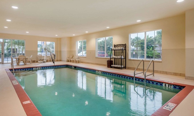 Biggar Hotel | Comfort Inn & Suites Airport