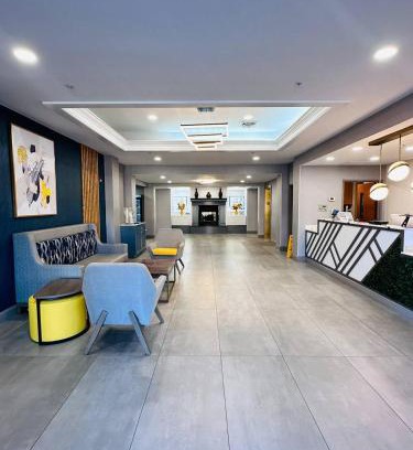 Ashland Hotel | Comfort Inn & Suites Ashland - Richmond North