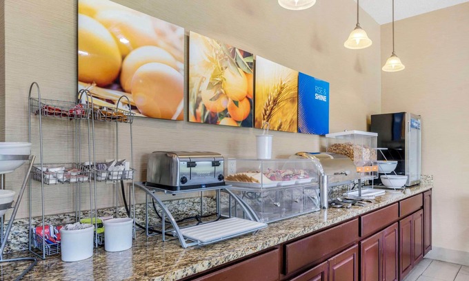 La Grange Hotel | Comfort Inn & Suites La Grange
