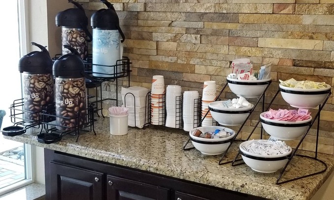 Eagle Pass Hotel | Comfort Inn & Suites Lakeside