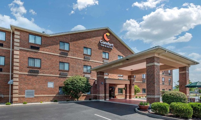 Greendale Hotel | Comfort Inn & Suites Lawrenceburg